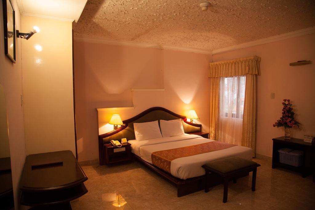 Golf 1 Hotel Da Lat Zewnętrze zdjęcie